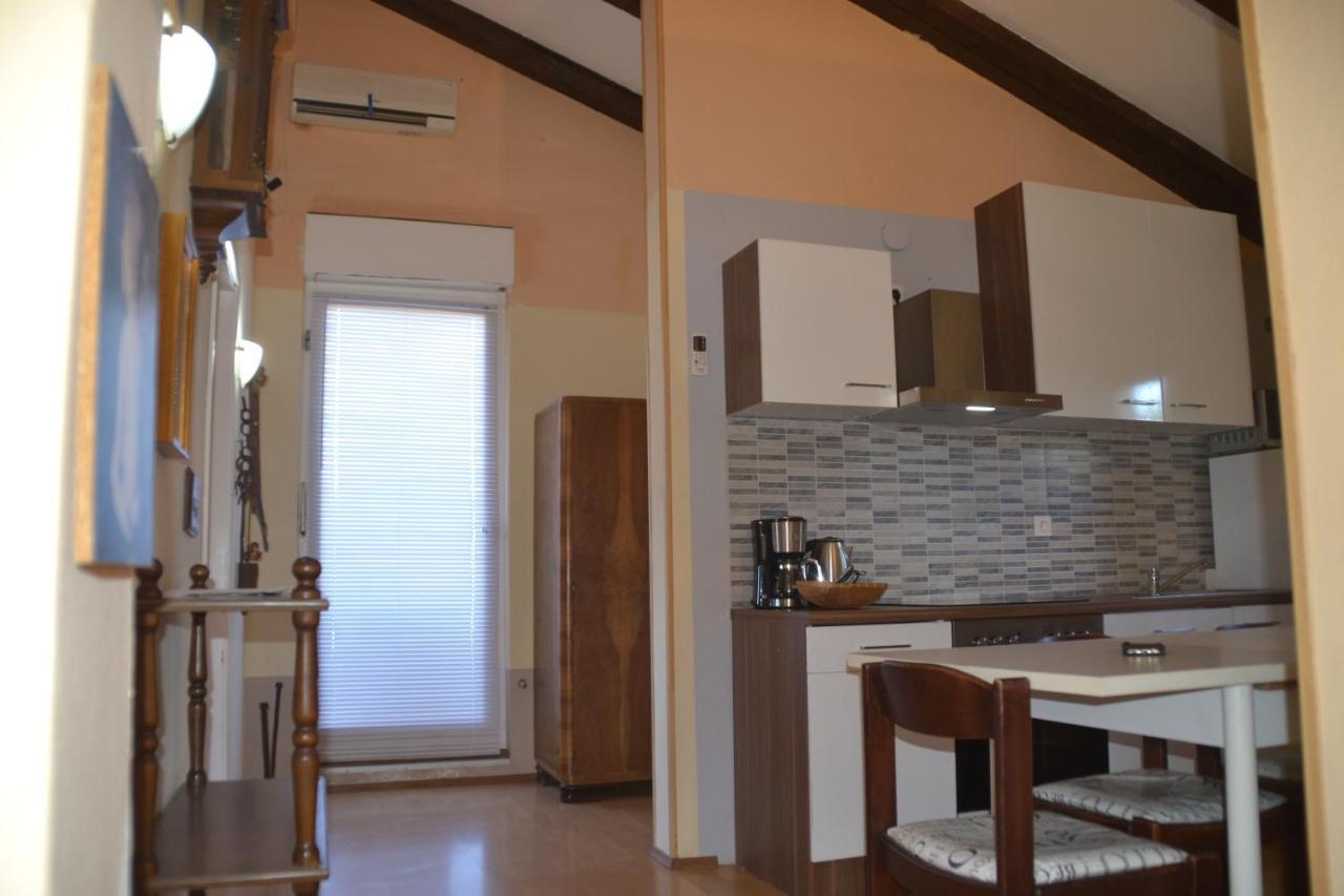 Villa Valkane Pet Friendly 150M From The Stunning Valkane Beach, City Indoor Pools-Fitness And City Mall พูลา ภายนอก รูปภาพ